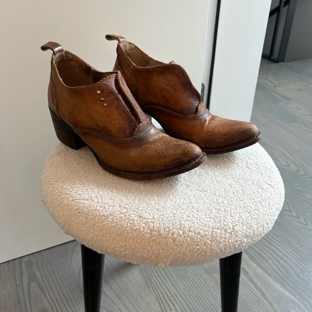 Freebird Sadie Leather Slip On Ankle Bootie 7 GUC - Picture 2 of 10